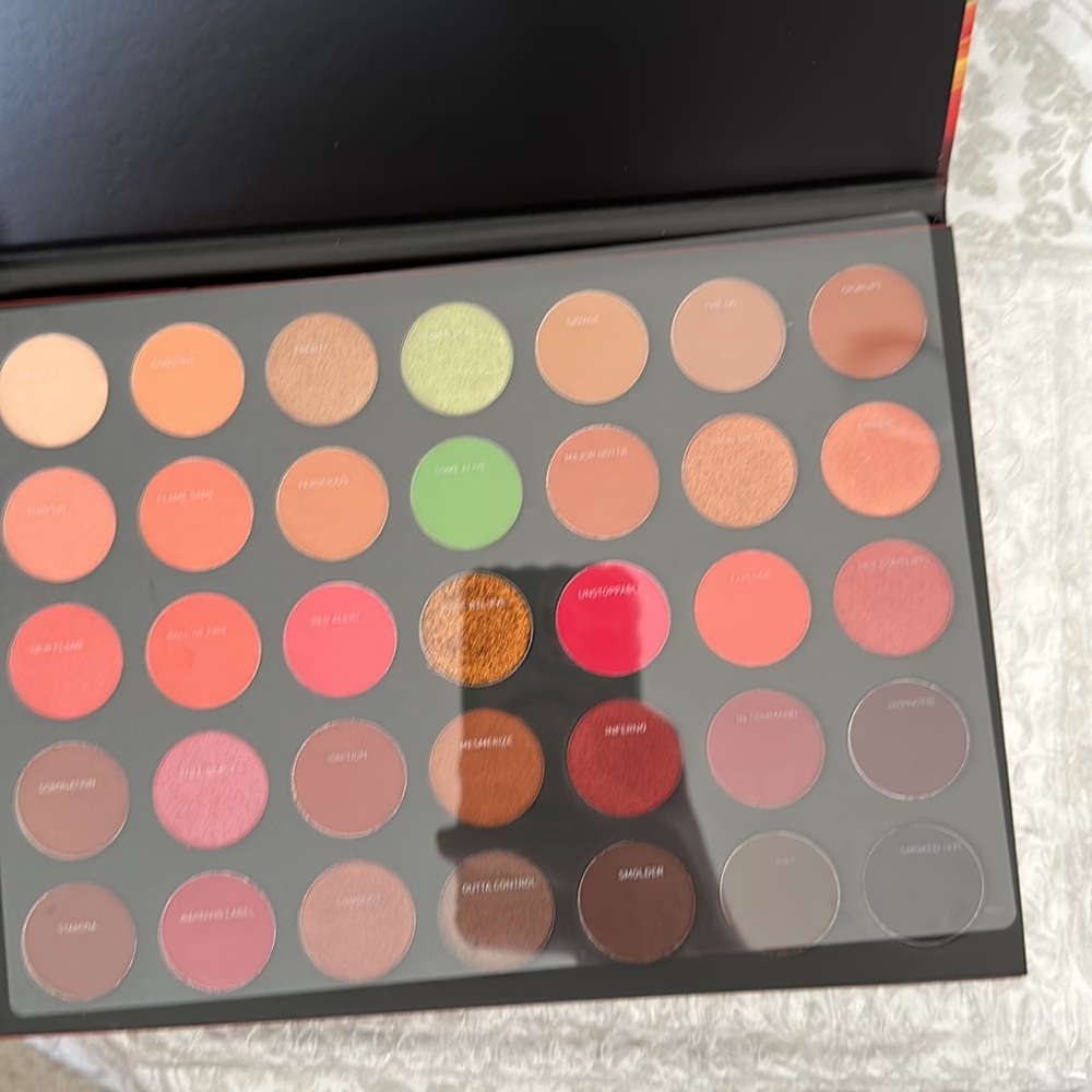 Morphe Large palette
